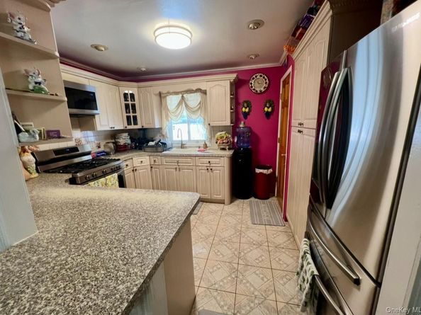 9353 207th Street, Queens Village NY 11428