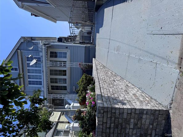 9353 207th Street, Queens Village NY 11428