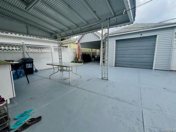 9353 207th Street, Queens Village NY 11428