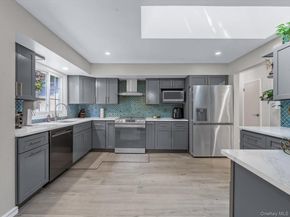 32 Southdown Road, Huntington NY 11743