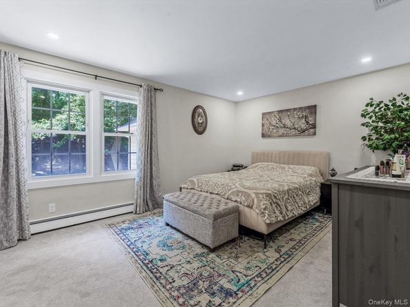 32 Southdown Road, Huntington NY 11743