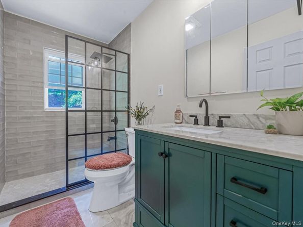 32 Southdown Road, Huntington NY 11743