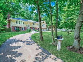 32 Southdown Road, Huntington NY 11743