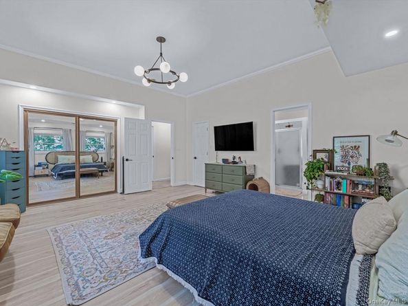 32 Southdown Road, Huntington NY 11743