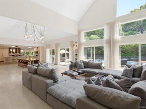 12 Honeysuckle Lane, East Quogue NY 11942