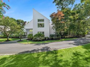 12 Honeysuckle Lane, East Quogue NY 11942
