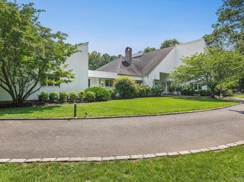 12 Honeysuckle Lane