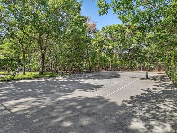 12 Honeysuckle Lane, East Quogue NY 11942