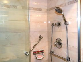 71-38 147th Street 27A, Kew Garden Hills NY 11367