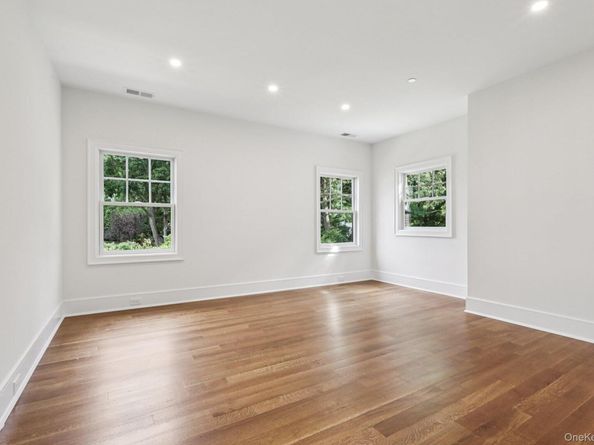15 High Point Terrace, Scarsdale NY 10583