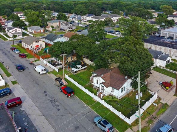 451 Babylon Turnpike, Freeport NY 11520