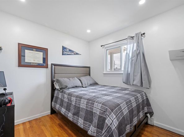 3 Ozone Place, Massapequa NY 11758