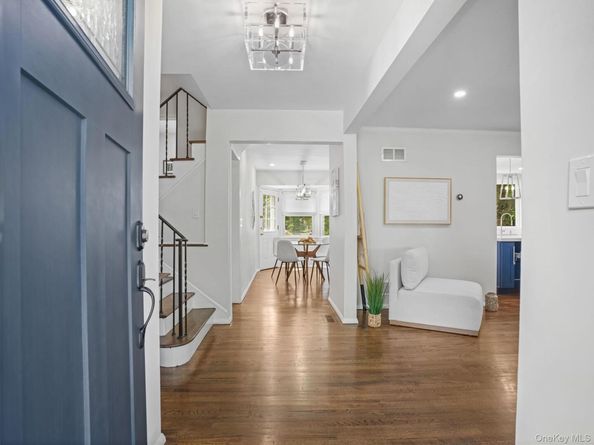 43 Amherst Drive, New Rochelle NY 10804