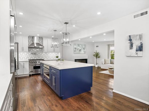 43 Amherst Drive, New Rochelle NY 10804
