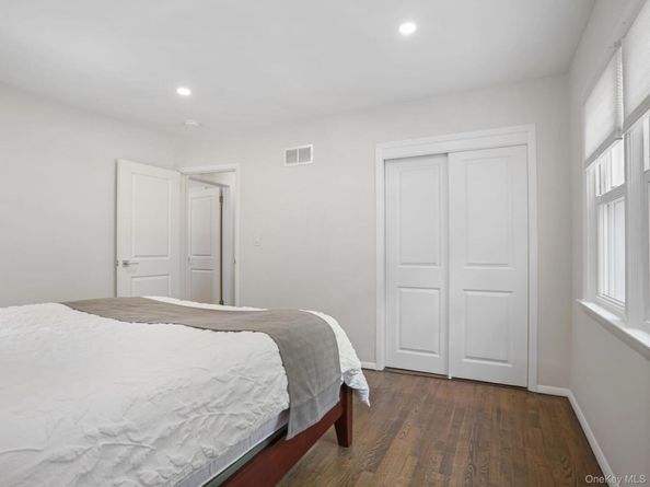 43 Amherst Drive, New Rochelle NY 10804
