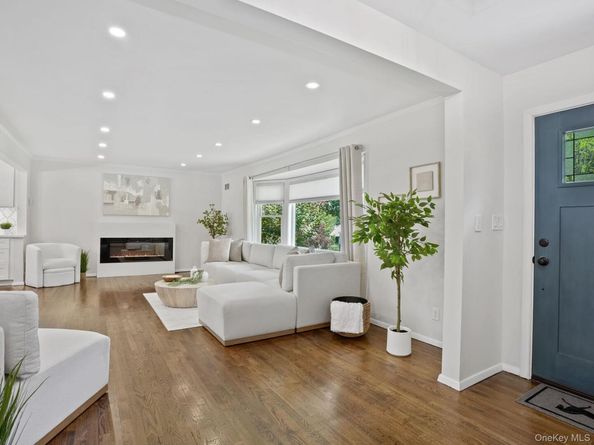 43 Amherst Drive, New Rochelle NY 10804