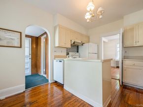49 High Street, Locust Valley NY 11560