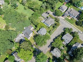 49 High Street, Locust Valley NY 11560