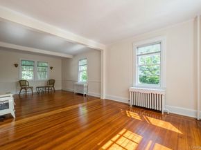 49 High Street, Locust Valley NY 11560