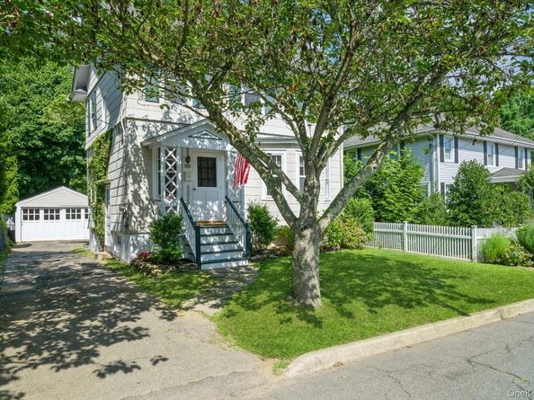49 High Street, Locust Valley NY 11560