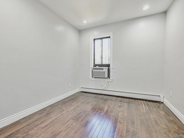 5130 35th Street, Long Island City NY 11101