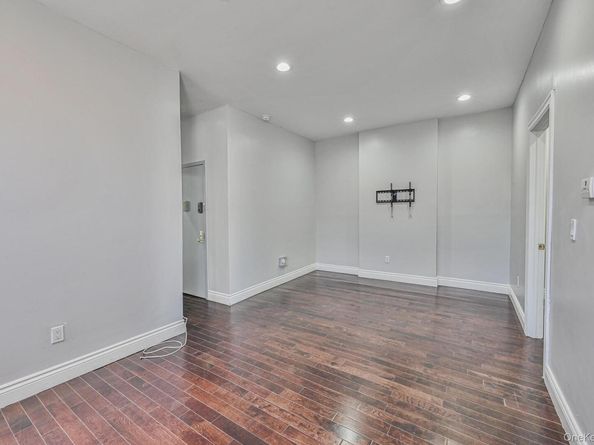 5130 35th Street, Long Island City NY 11101