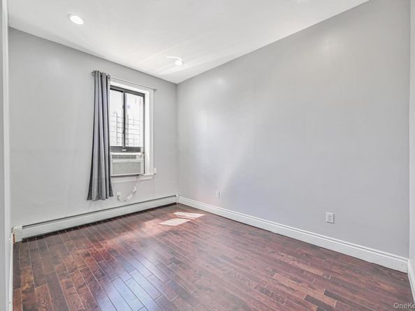 5130 35th Street, Long Island City NY 11101