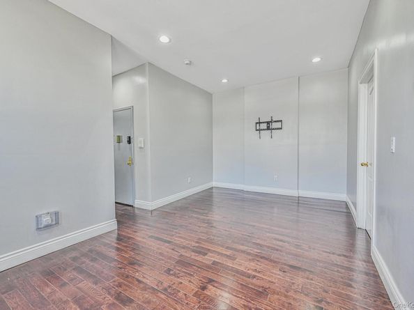 5130 35th Street, Long Island City NY 11101