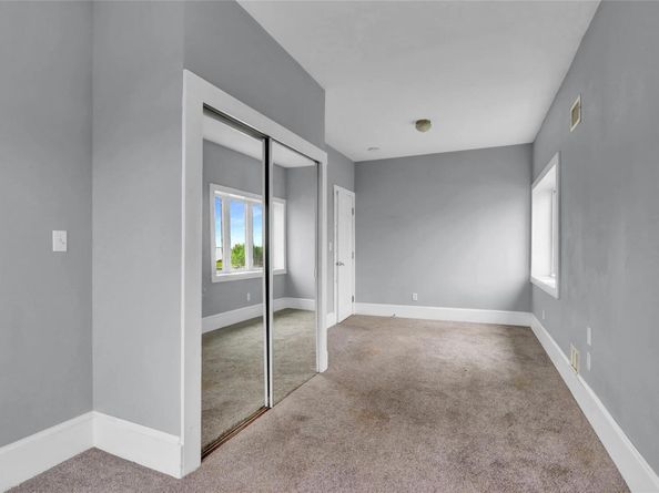 894 Bay 9th Street, West Islip NY 11795