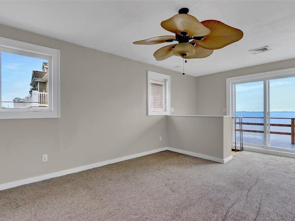 894 Bay 9th Street, West Islip NY 11795