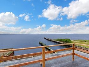 894 Bay 9th Street, West Islip NY 11795