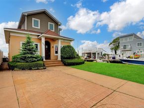 894 Bay 9th Street, West Islip NY 11795