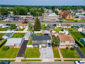 4185 Harriet Road, Bethpage NY 11714