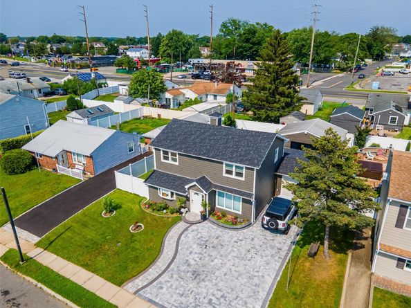 4185 Harriet Road, Bethpage NY 11714