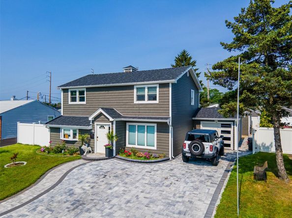 4185 Harriet Road, Bethpage NY 11714