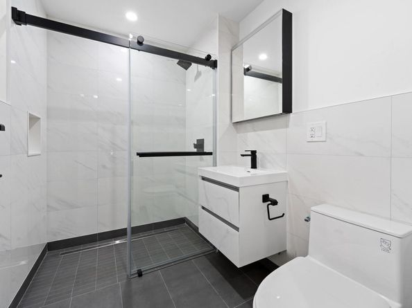 46-40 Vernon Boulevard 2B, Long Island City NY 11101