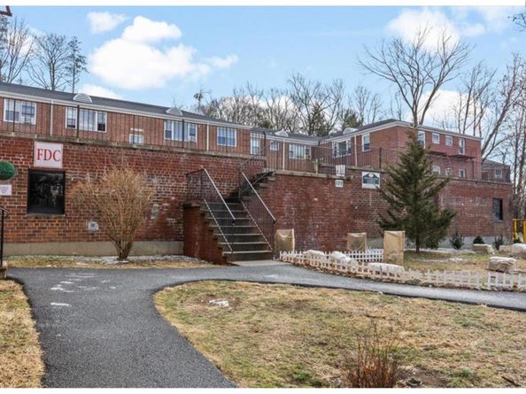 205 West Post Road 2H, White Plains NY 10606