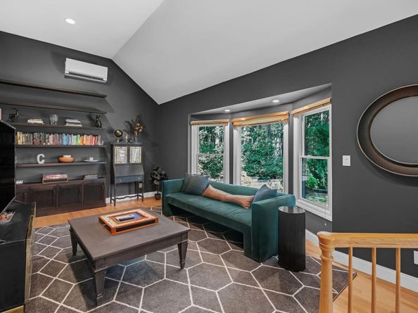 23 Whistler Hill Lane, Elwood NY 11743