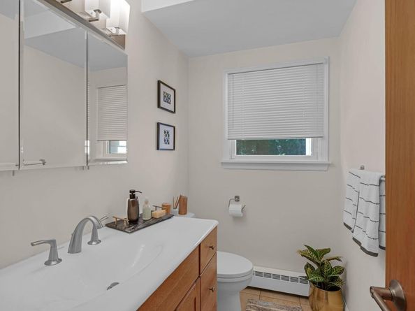 23 Whistler Hill Lane, Elwood NY 11743