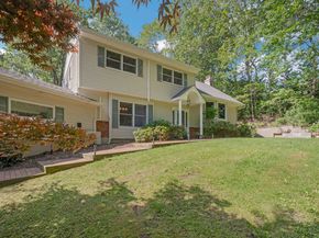23 Whistler Hill Lane, Elwood NY 11743