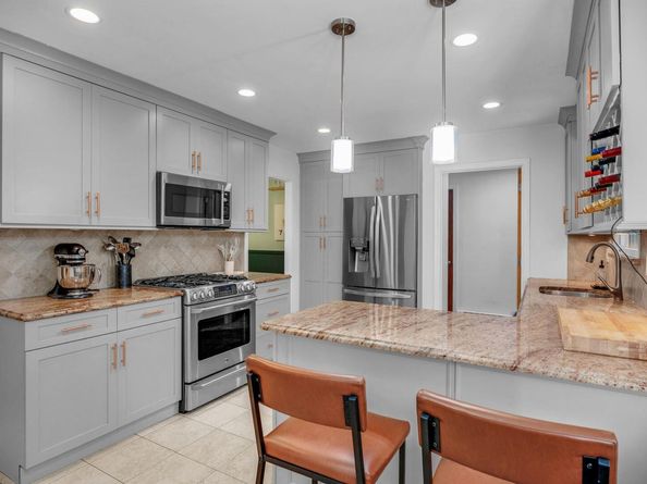 23 Whistler Hill Lane, Elwood NY 11743