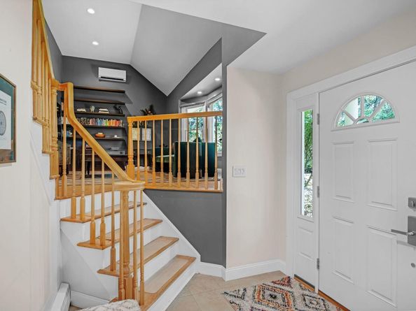 23 Whistler Hill Lane, Elwood NY 11743