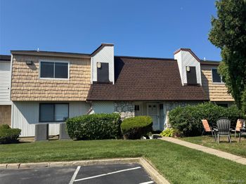 138 N Pointe Circle