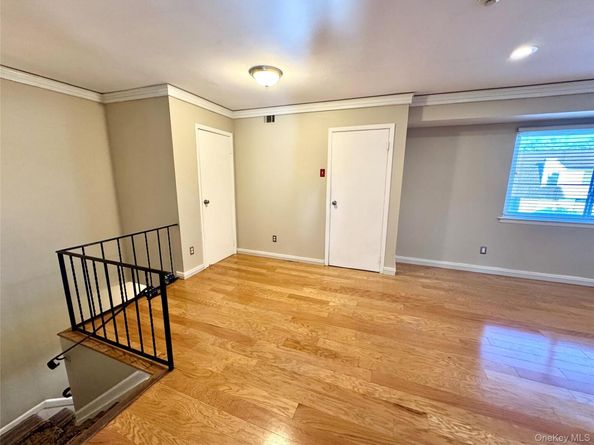 138 N Pointe Circle 138, Coram NY 11727