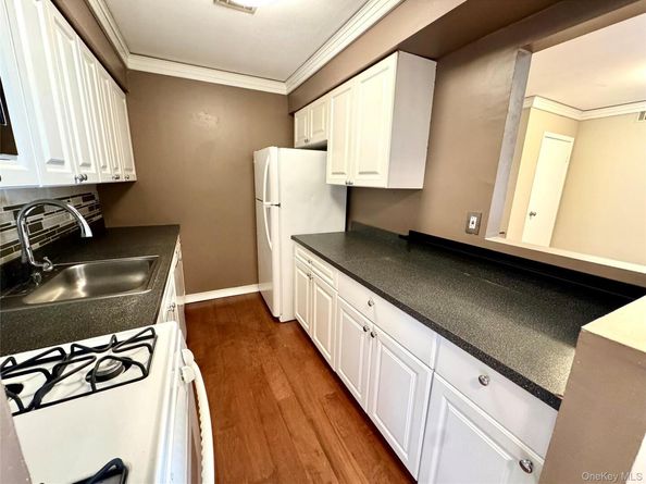 138 N Pointe Circle 138, Coram NY 11727