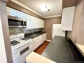 138 N Pointe Circle 138, Coram NY 11727