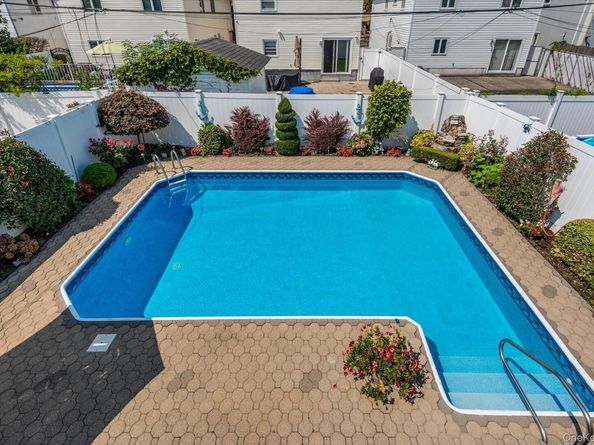 160-46 87th Street, Howard Beach NY 11414