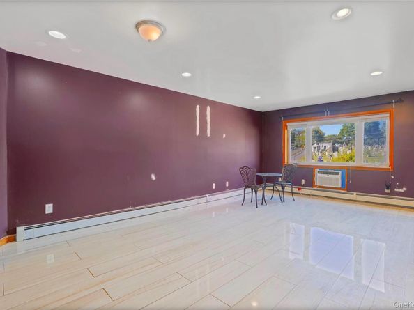 6536 Metropolitan Avenue, Middle Village NY 11379