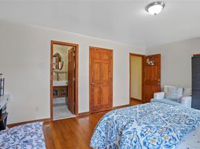 6536 Metropolitan Avenue, Middle Village NY 11379