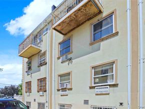 6536 Metropolitan Avenue, Middle Village NY 11379